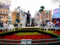 /album/production-courtyard/disneyland-int-02-jpg/